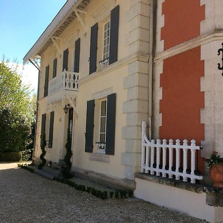 Le Chalet De Luxe Bed and Breakfast Saint-Séverin Esterno foto