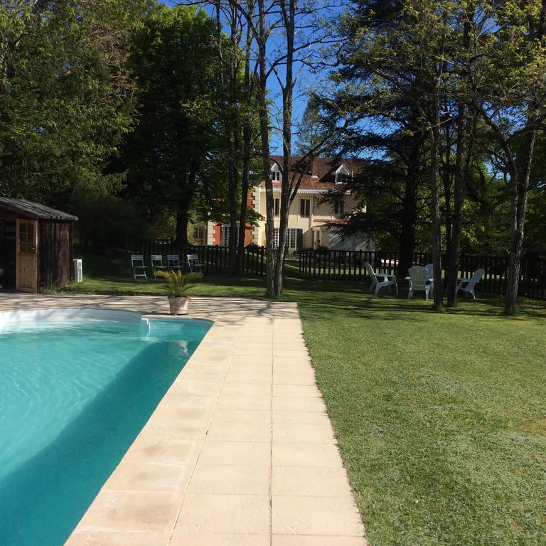 Le Chalet De Luxe Bed and Breakfast Saint-Séverin Esterno foto